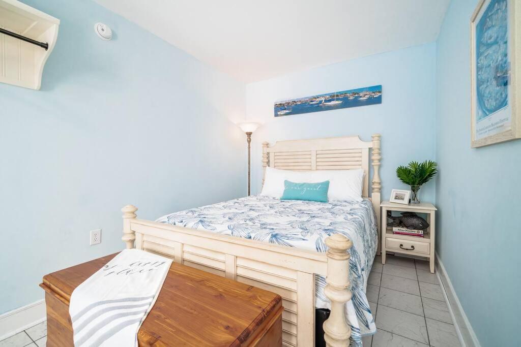Why Knot Getaway...Rooftop With Waterview! Unit D Beaufort Extérieur photo