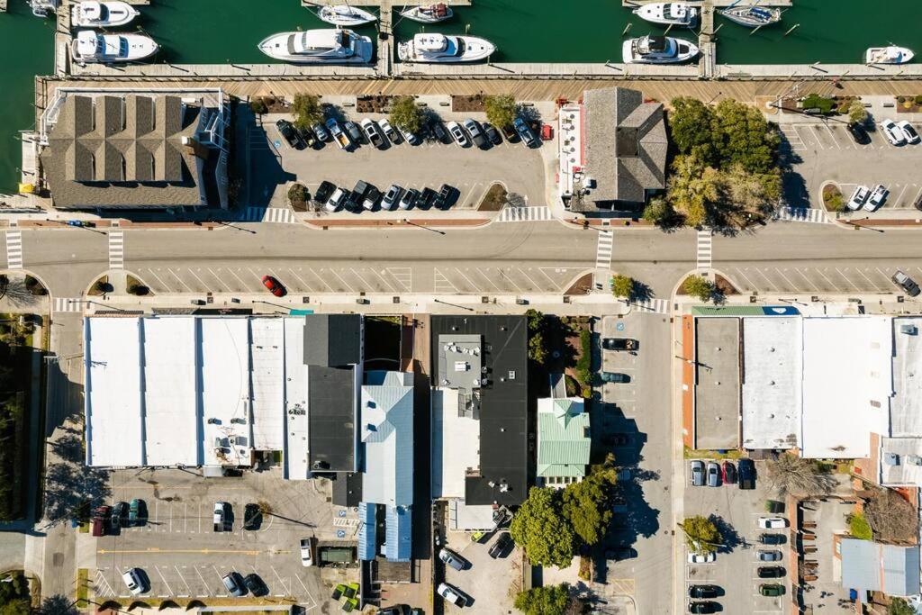Why Knot Getaway...Rooftop With Waterview! Unit D Beaufort Extérieur photo